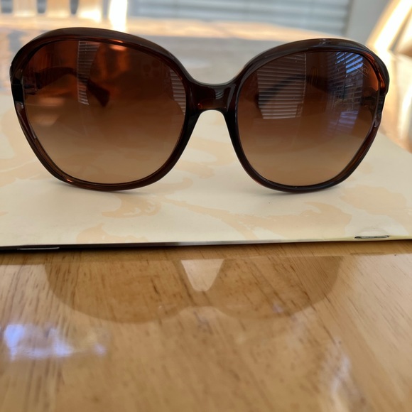 Coach Sunglasses - Picture 3 of 8